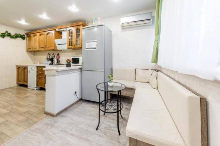 Sun City Apartment (Сан Сити Апартмент) На Улице Островского