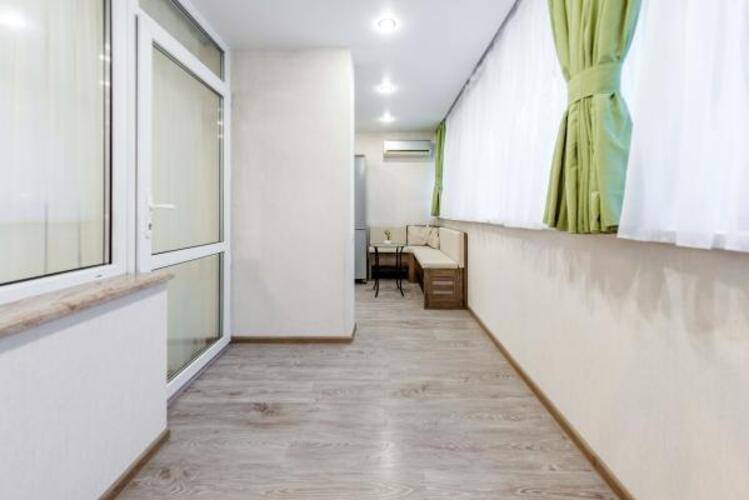 Sun City Apartment (Сан Сити Апартмент) На Улице Островского