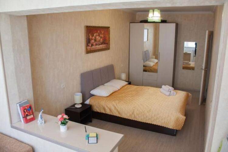 Sun City Apartment (Сан Сити Апартмент) На Улице Комсомольская
