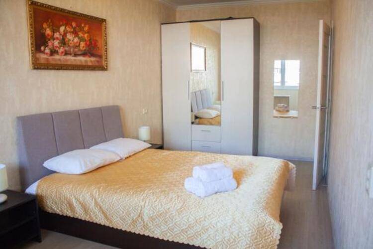 Sun City Apartment (Сан Сити Апартмент) На Улице Комсомольская