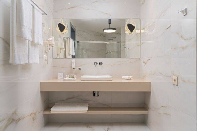 Luciano Wellness & Spa Foros