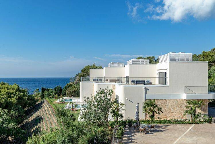 Luciano Wellness & Spa Foros