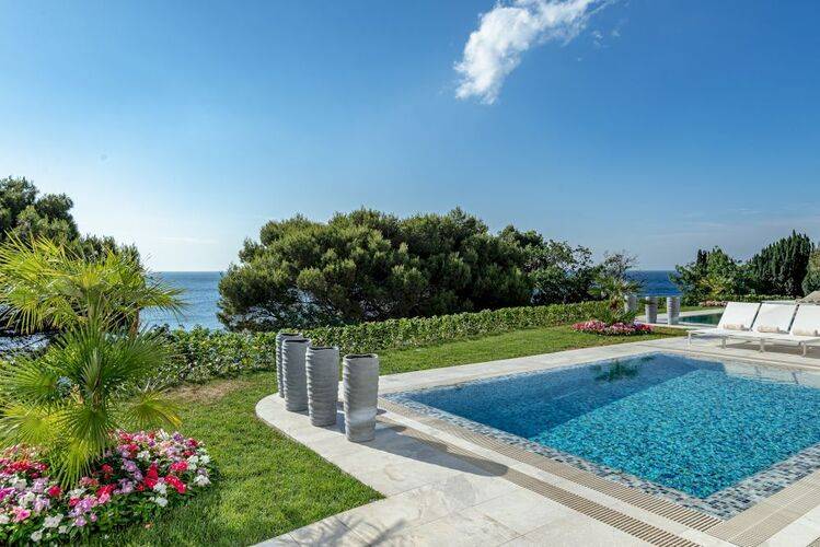 Luciano Wellness & Spa Foros