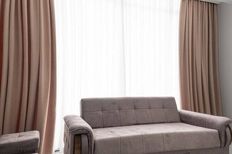 Mir Luxe Plaza Hotel