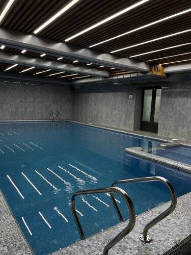 Mir Luxe Plaza Hotel