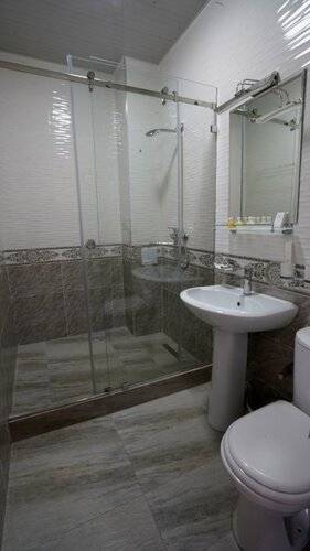 Shosh Modern Hotel