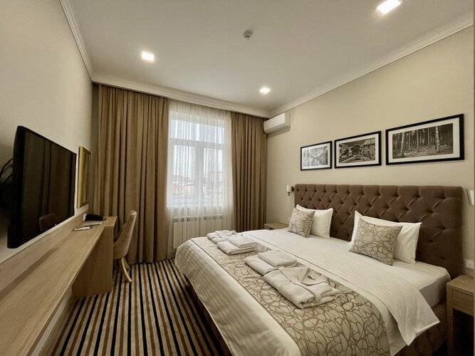 Bristol Hotel