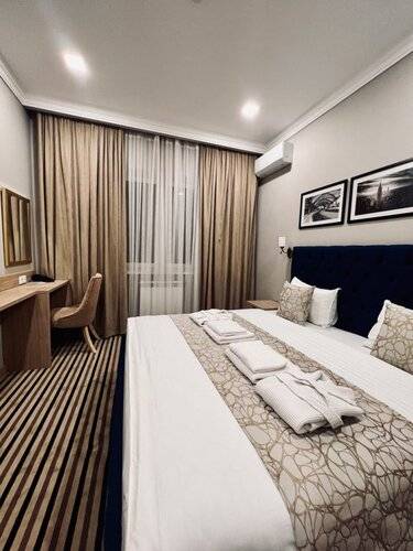 Bristol Hotel