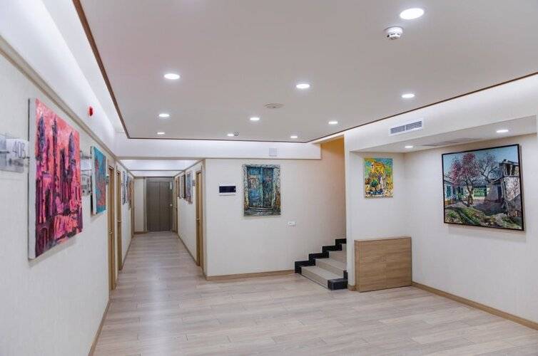Art Deluxe Hotel