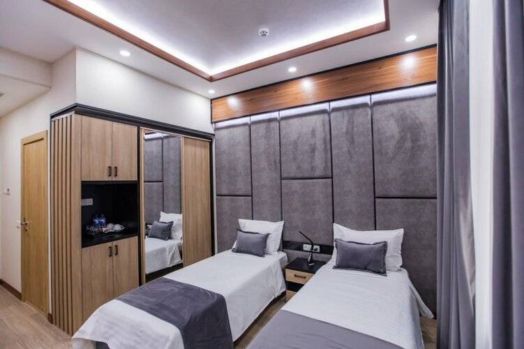 Art Deluxe Hotel