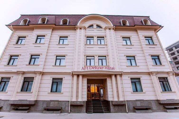 Art Deluxe Hotel