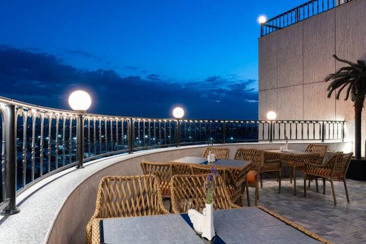 Shamsan Hotel