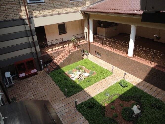 Arien Plaza Hotel
