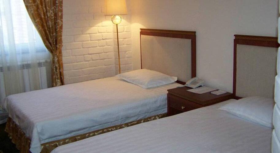 Arien Plaza Hotel