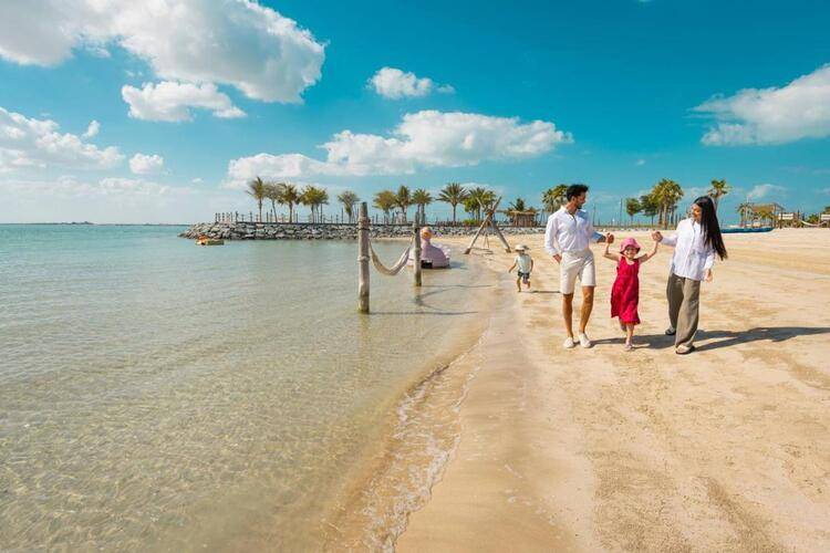 Bab Al Nojoum Beach Resort & Villas Hudayriyat Island