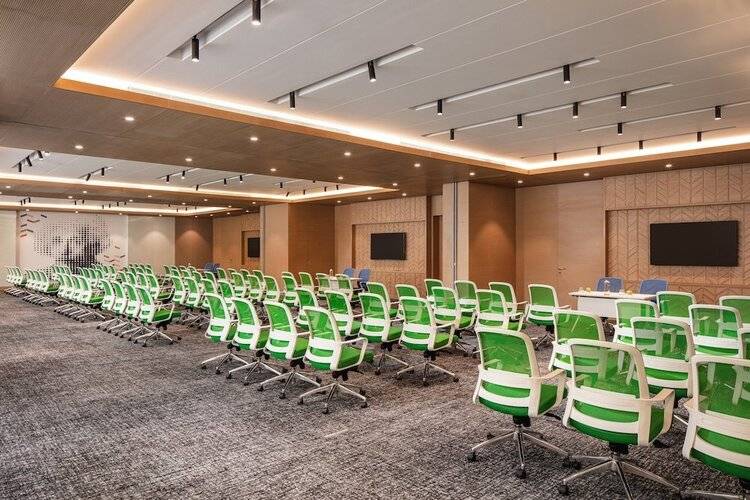 Holiday Inn & Suites Science Park