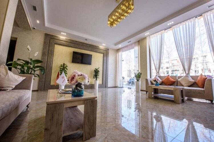 Huzur Hotel