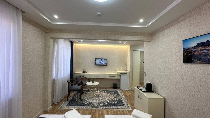 Novza Palace Hotel
