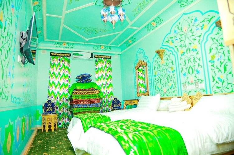 Hon Saroy Hotel