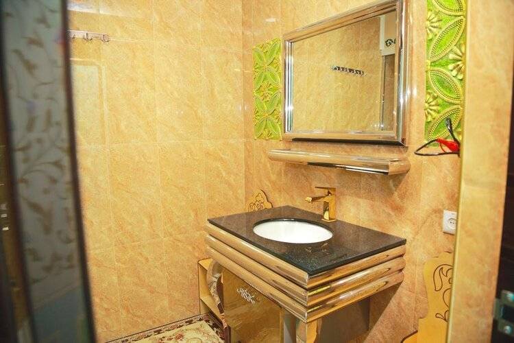 Hon Saroy Hotel