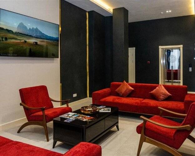 Garnet Mir Hotel
