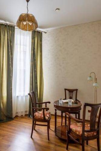 Номера На Площади Восстания