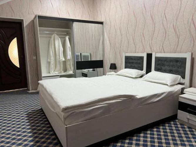 Orom Hotel