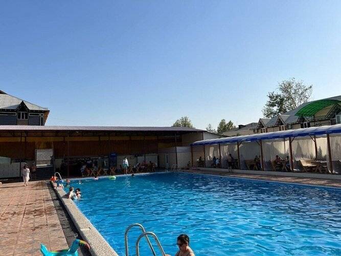 Orom Hotel