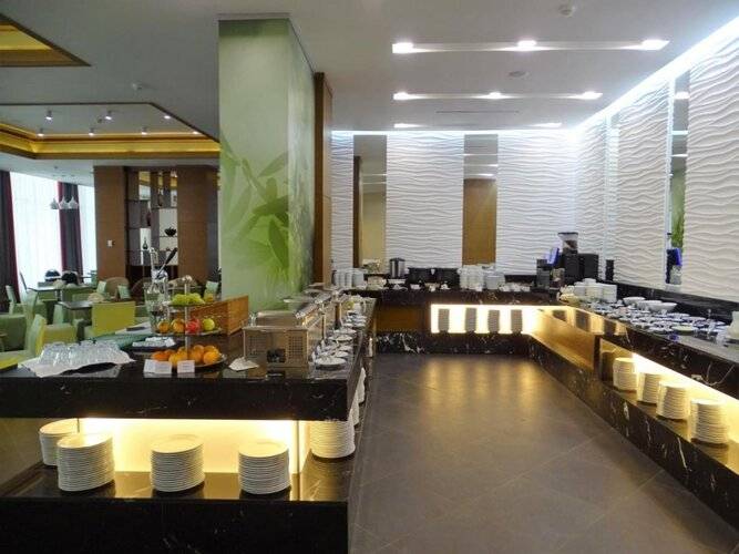 Ramada Hotel & Suites By Wyndham Alabuga