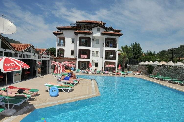 Club Ekinci Palace