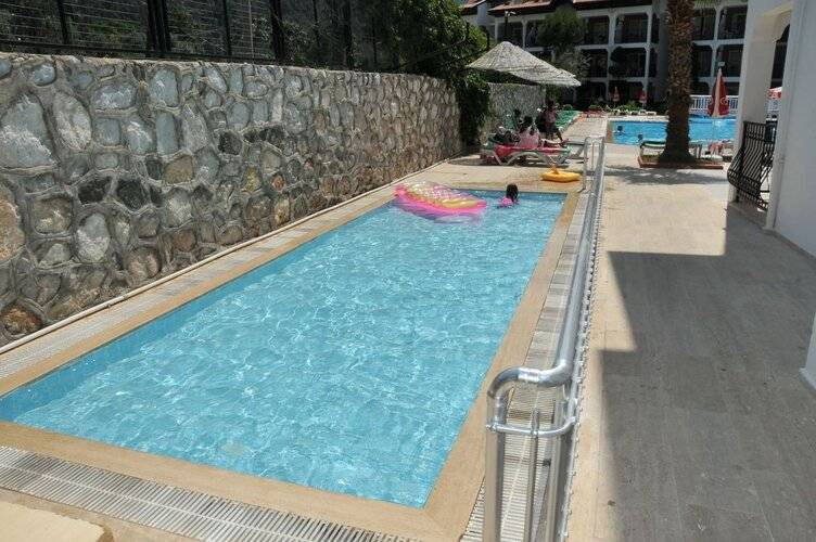 Club Ekinci Palace