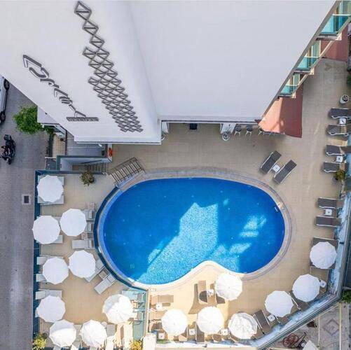 Aurasia Deluxe Hotel