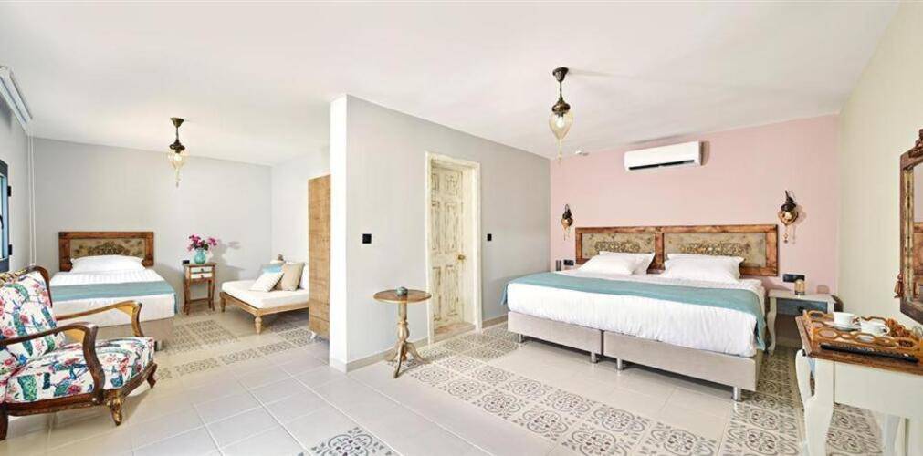 Fi Light Solto Boutique Beach