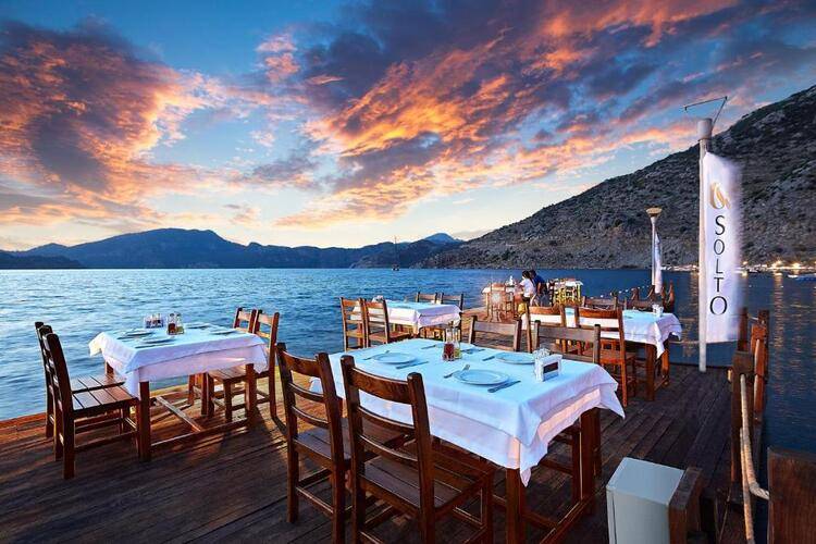 Fi Light Solto Boutique Beach