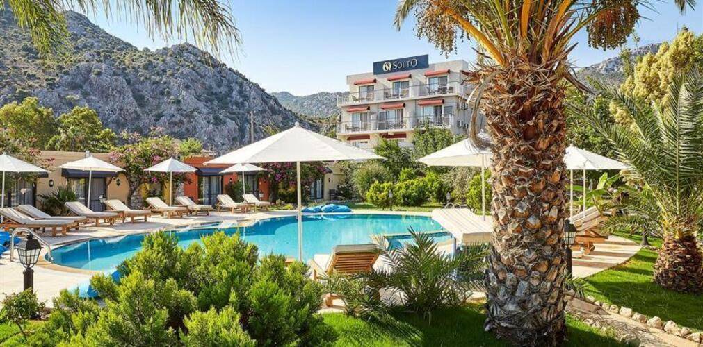 Fi Light Solto Boutique Beach