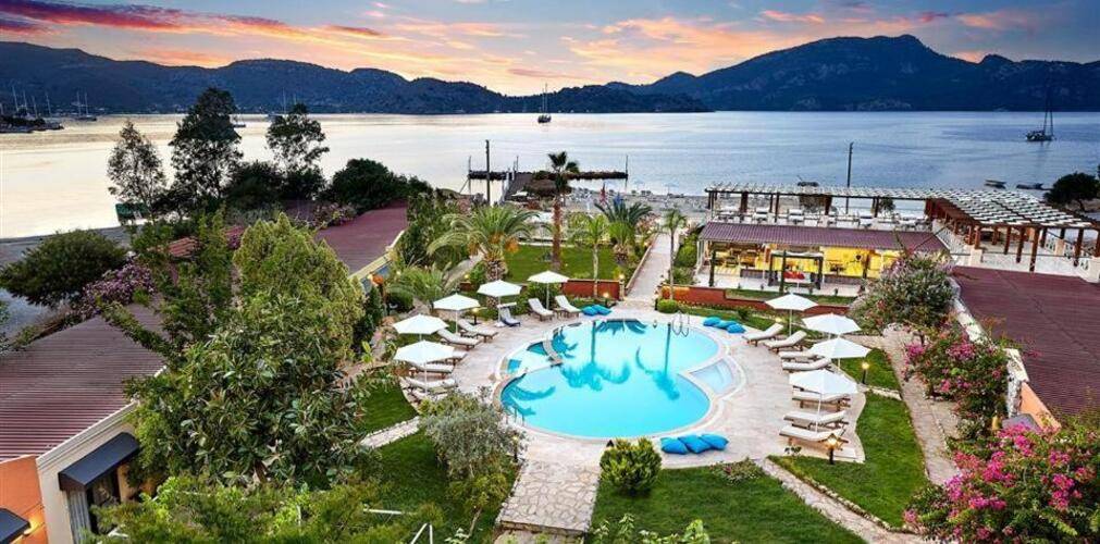 Fi Light Solto Boutique Beach