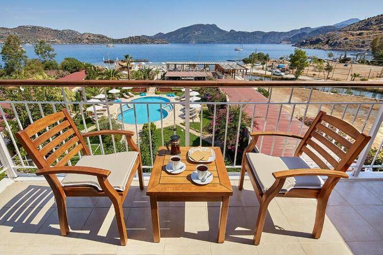 Fi Light Solto Boutique Beach