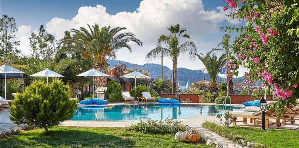 Fi Light Solto Boutique Beach