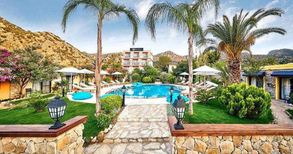 Fi Light Solto Boutique Beach