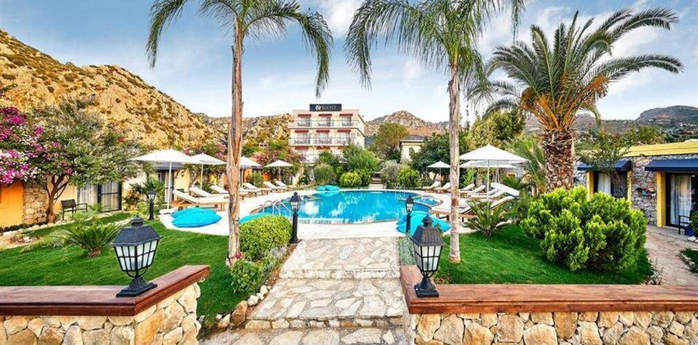 Fi Light Solto Boutique Beach