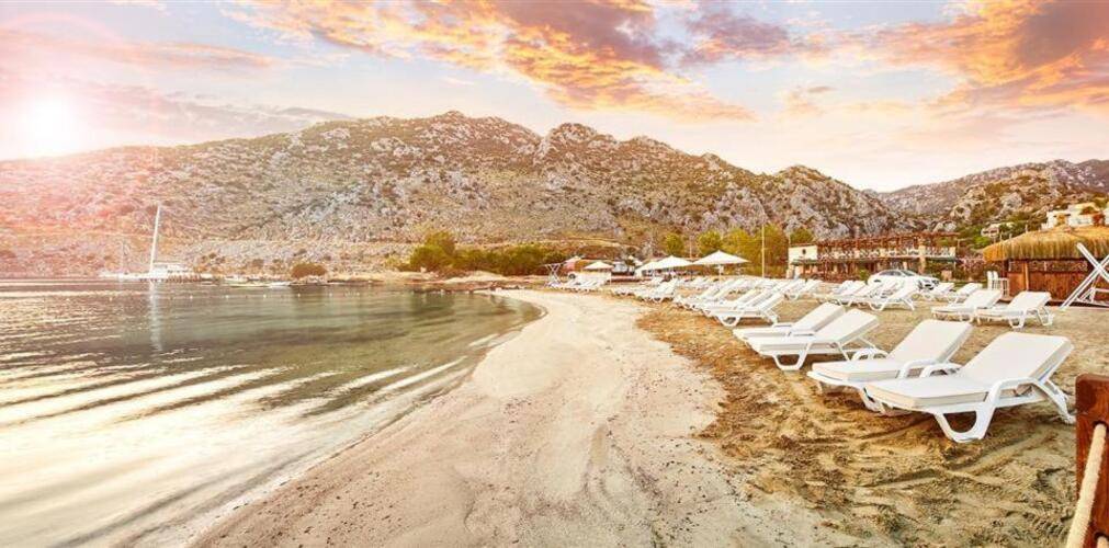 Fi Light Solto Boutique Beach