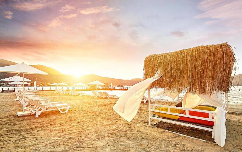 Fi Light Solto Boutique Beach