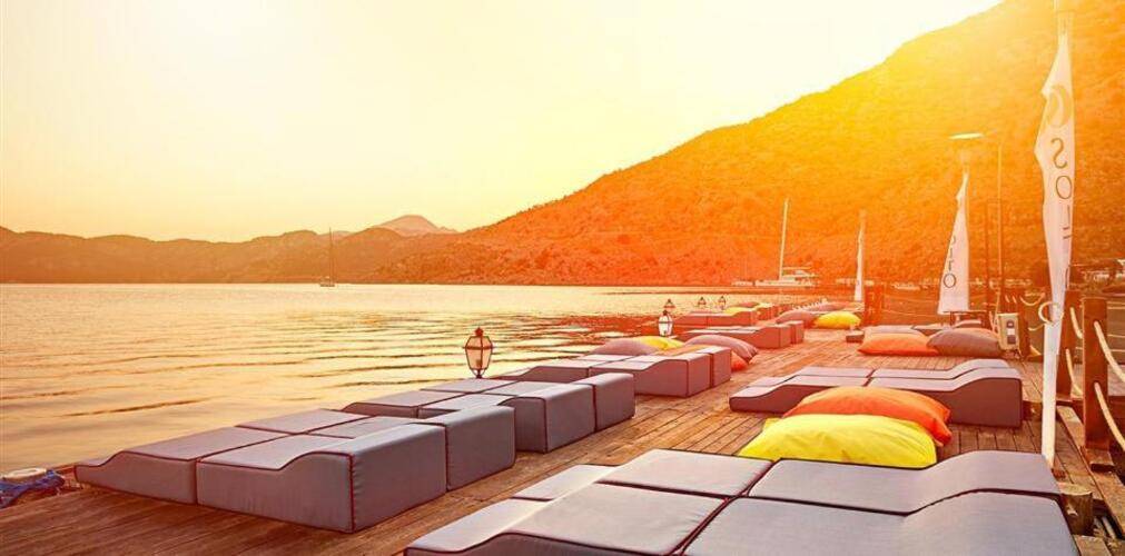 Fi Light Solto Boutique Beach