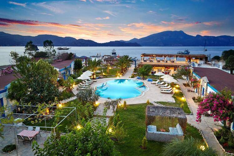 Fi Light Solto Boutique Beach
