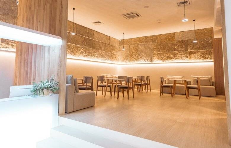 Slide Bleisure & Mice Hotel (Слайд)