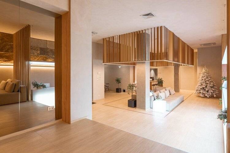 Slide Bleisure & Mice Hotel (Слайд)