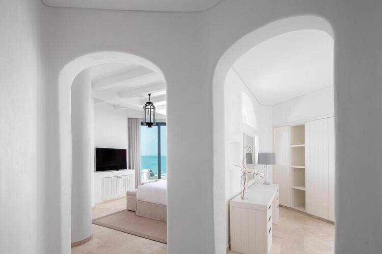 Anantara Santorini Abu Dhabi Retreat (Adults Only 18+)