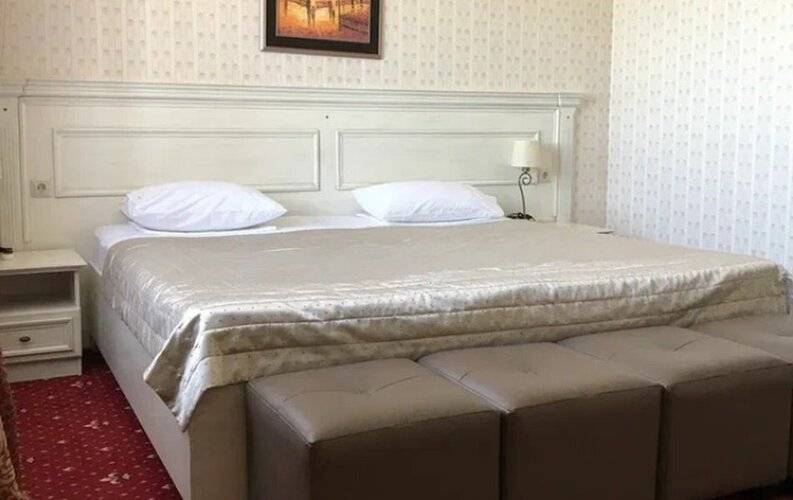 Отель Ши