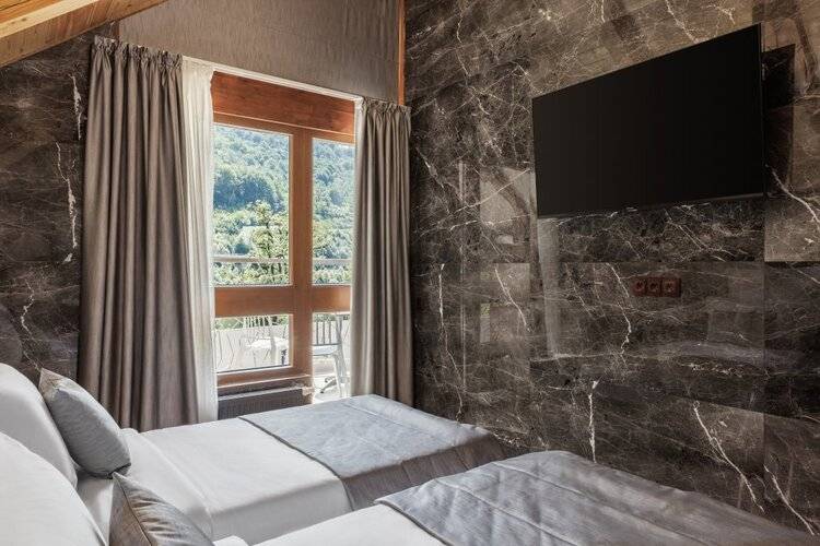 Stellar Collection Chalet