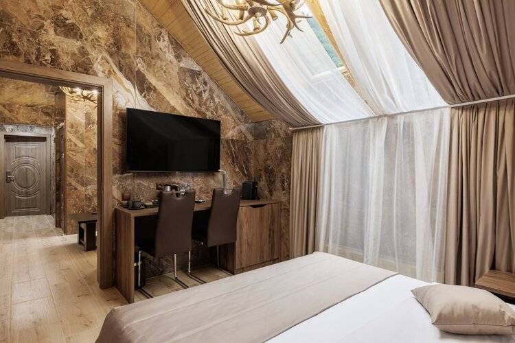 Stellar Collection Chalet